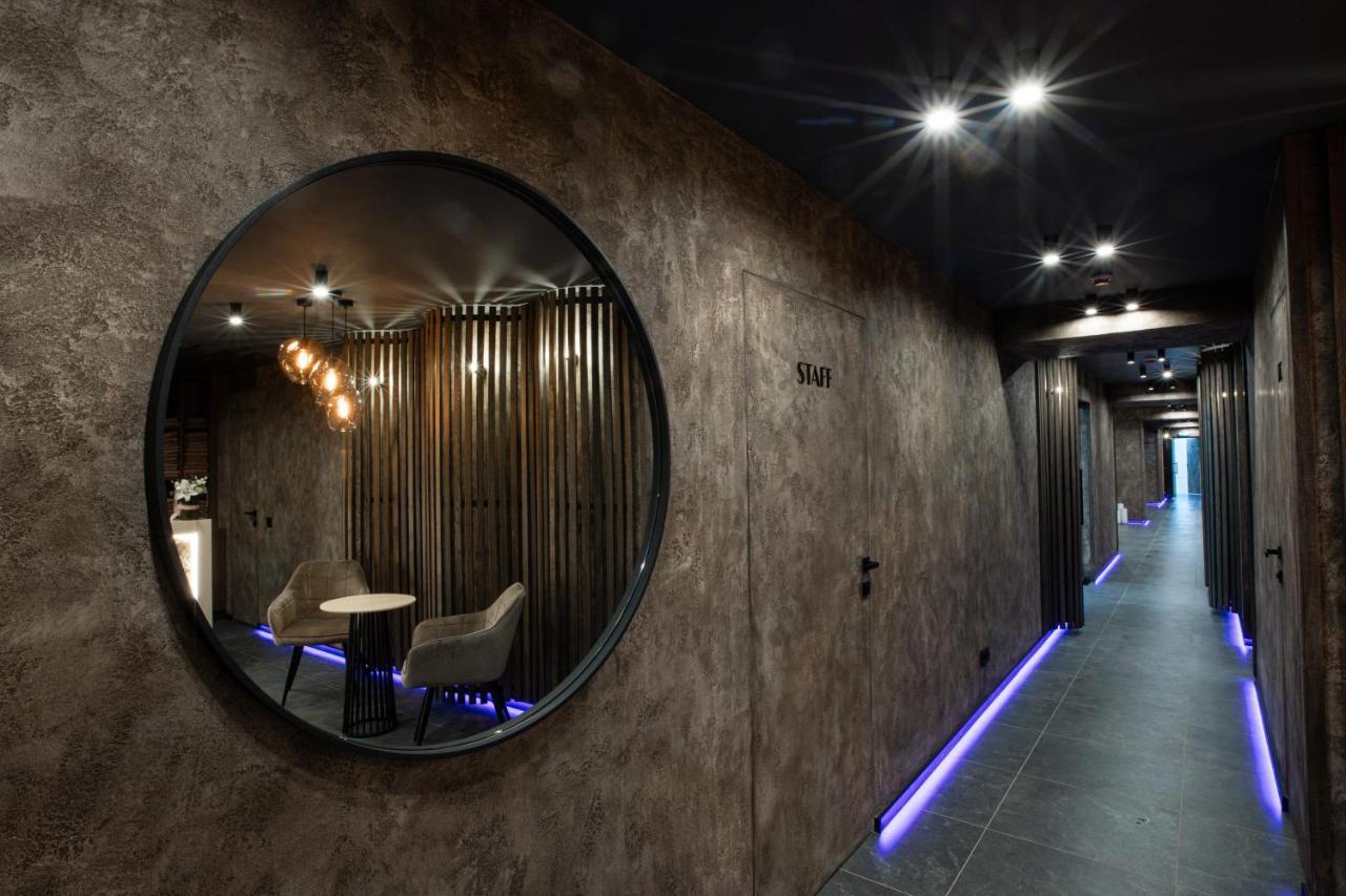 Apartel Uzhhorod Ngoại thất bức ảnh
