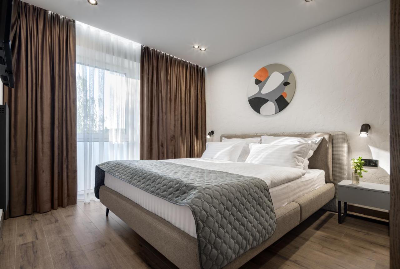 Apartel Uzhhorod Ngoại thất bức ảnh