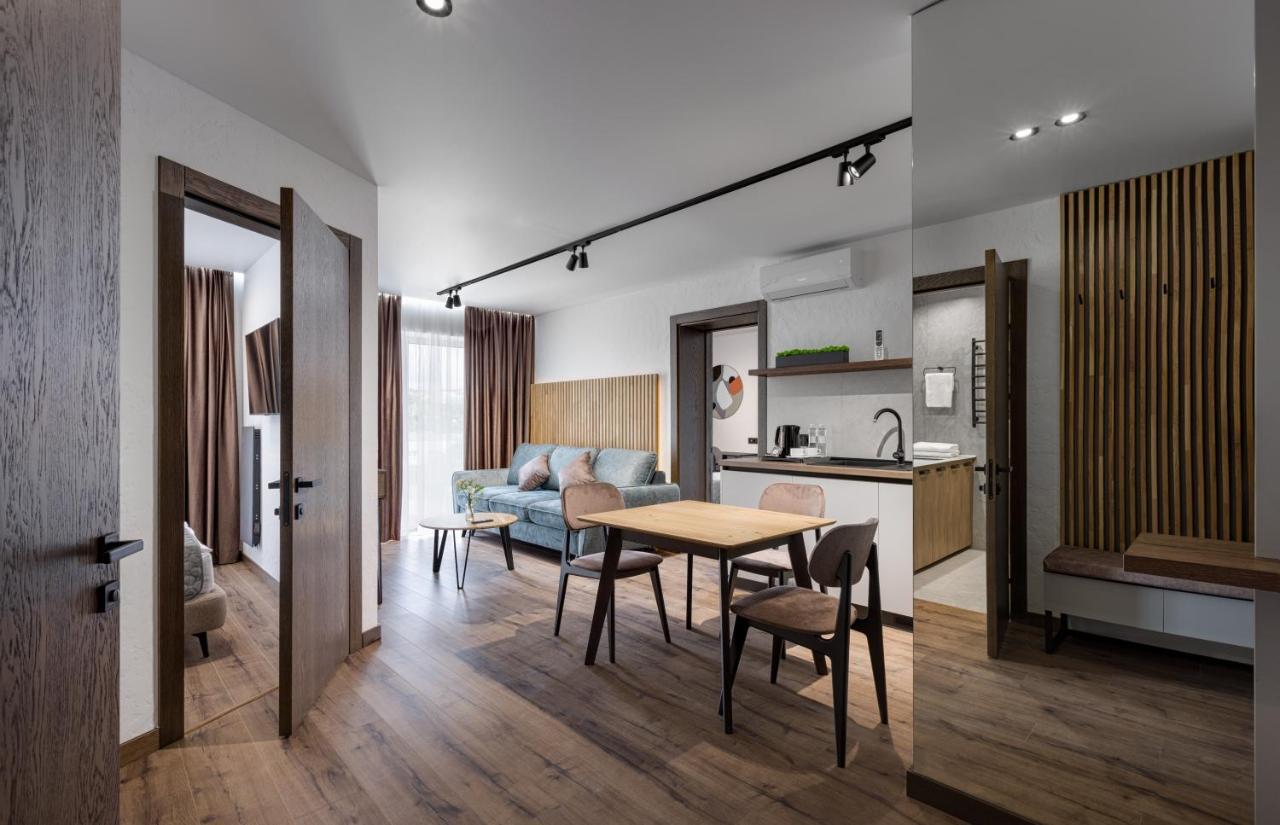 Apartel Uzhhorod Ngoại thất bức ảnh