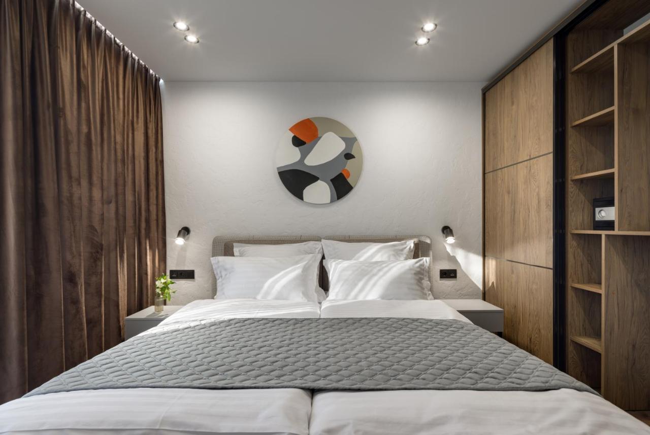 Apartel Uzhhorod Ngoại thất bức ảnh