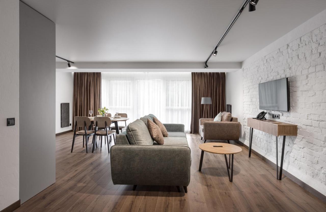 Apartel Uzhhorod Ngoại thất bức ảnh