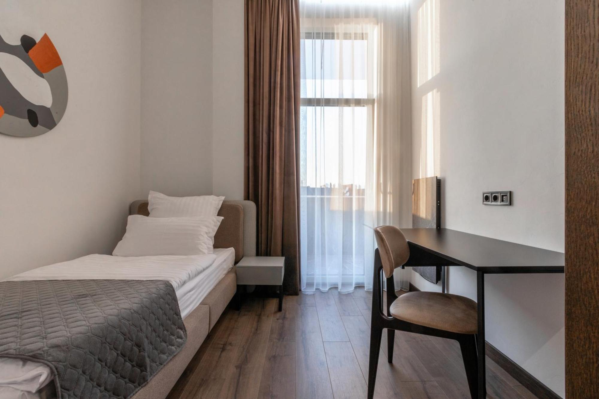 Apartel Uzhhorod Ngoại thất bức ảnh