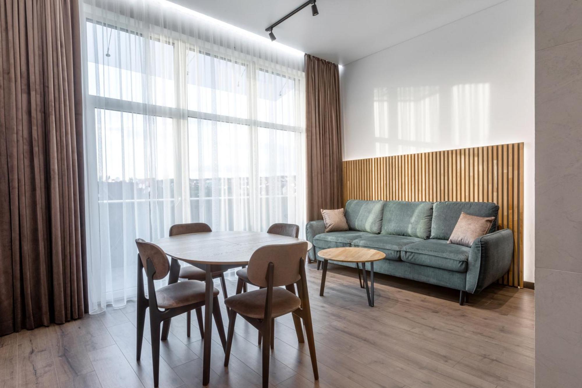 Apartel Uzhhorod Ngoại thất bức ảnh