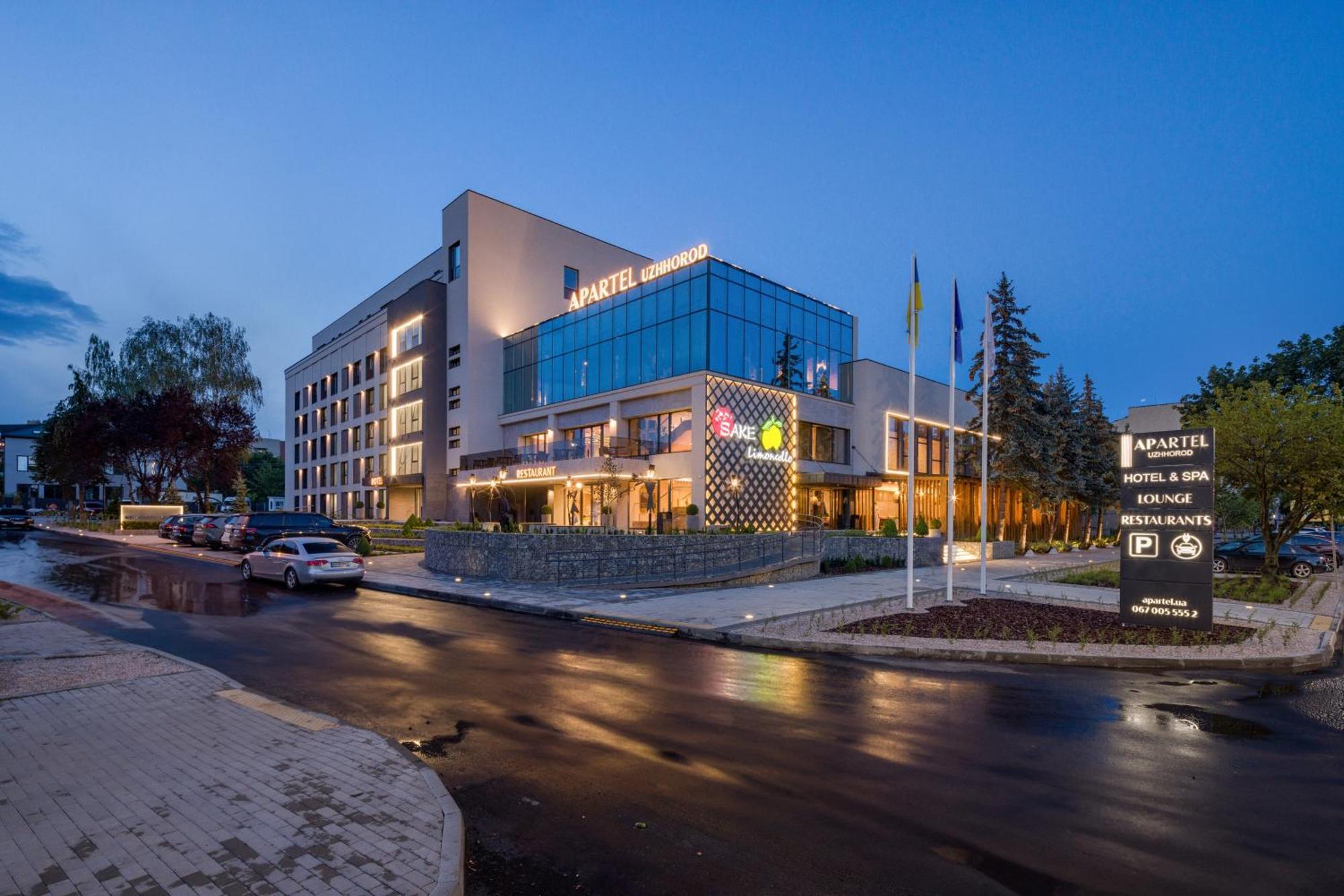 Apartel Uzhhorod Ngoại thất bức ảnh