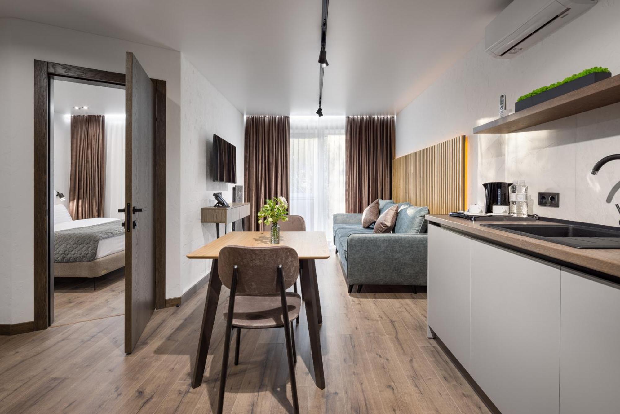 Apartel Uzhhorod Ngoại thất bức ảnh