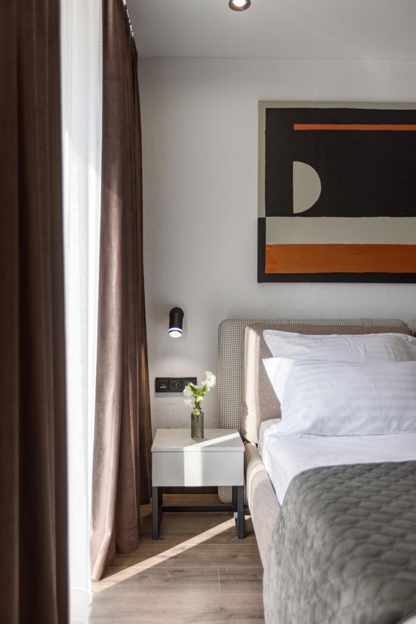 Apartel Uzhhorod Ngoại thất bức ảnh