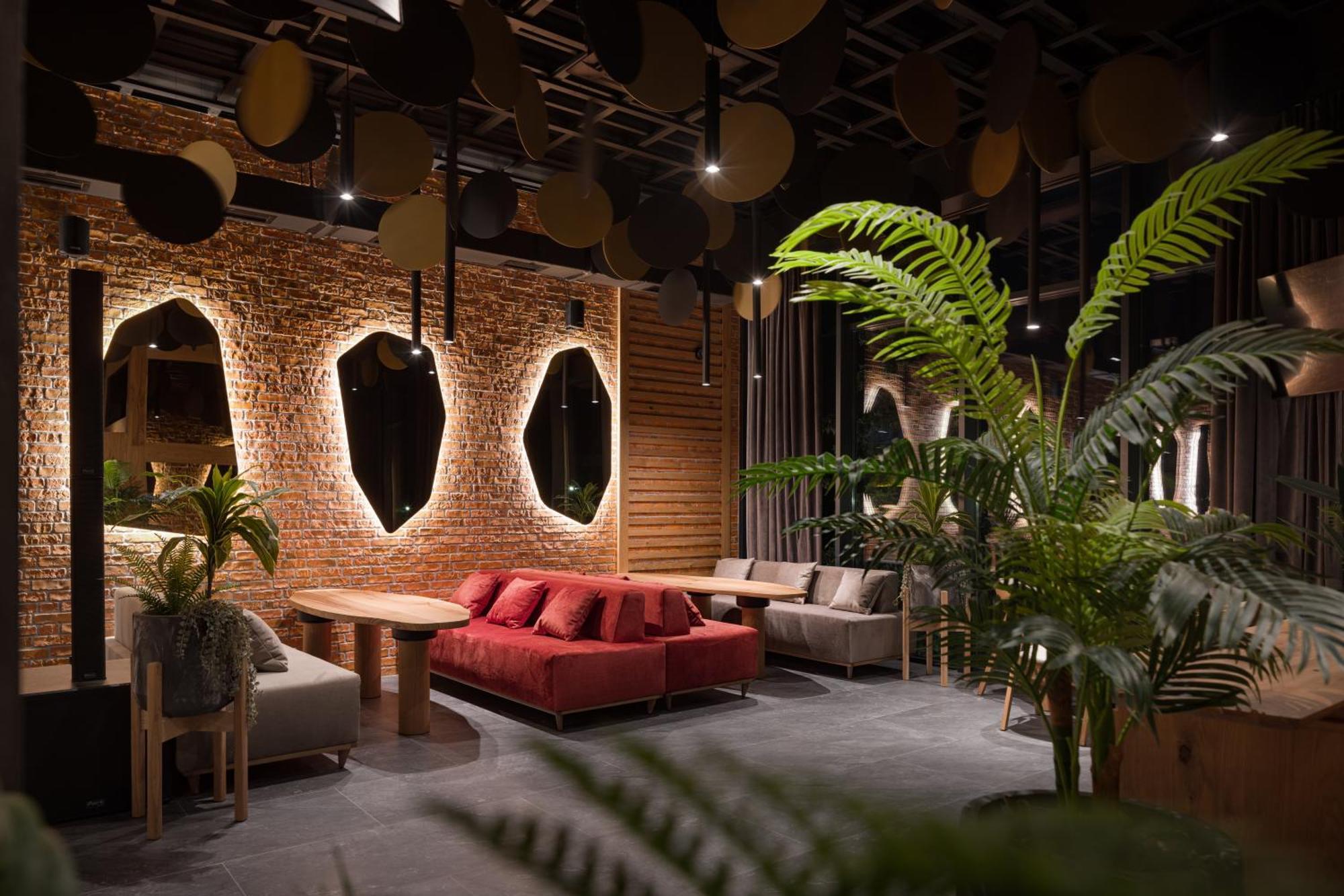 Apartel Uzhhorod Ngoại thất bức ảnh
