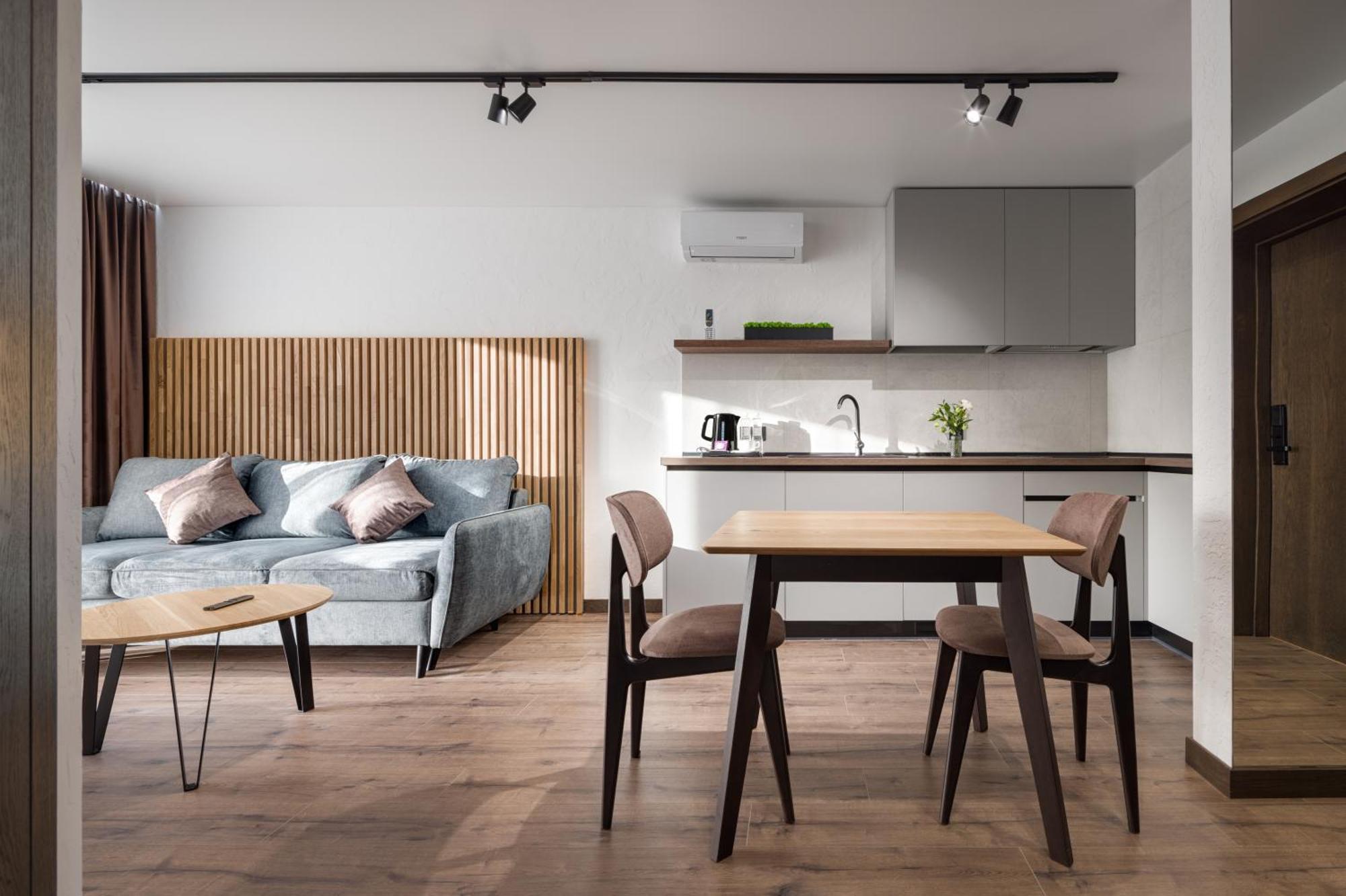 Apartel Uzhhorod Ngoại thất bức ảnh